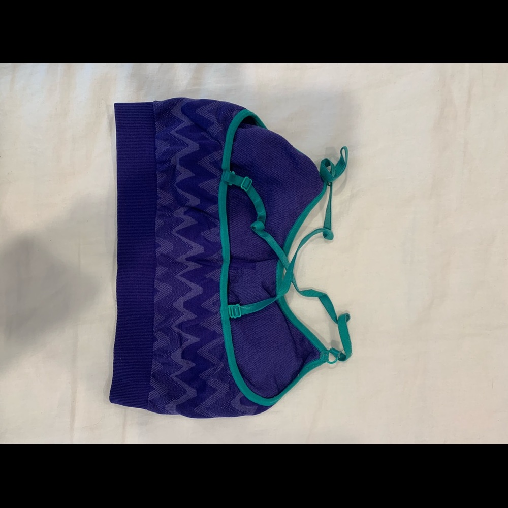 Sports bra